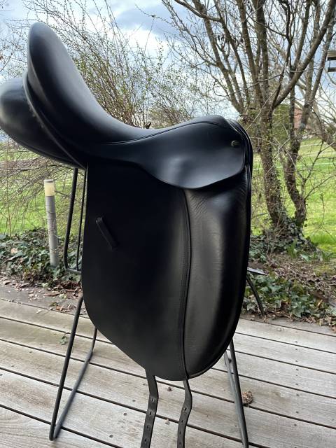 Sella da dressage Kings free tree 17" - 2015