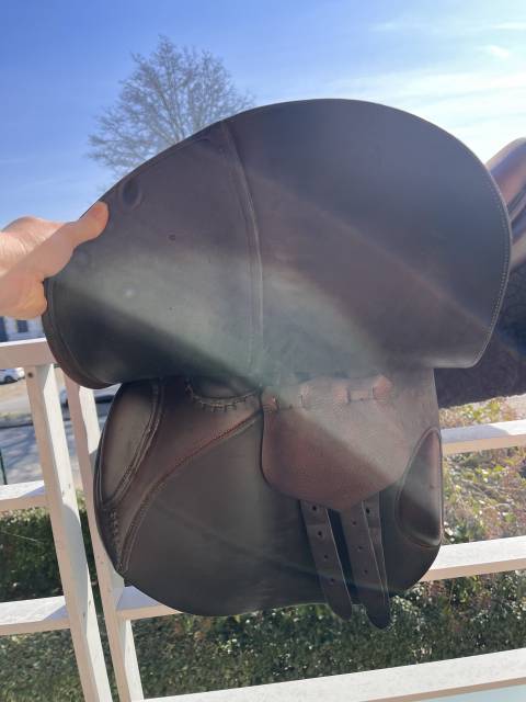 Sella da salto ostacoli Butet  17.5" - 2018