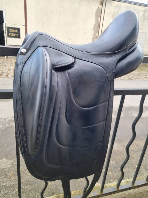 Sella da dressage Devoucoux  18" - 2018