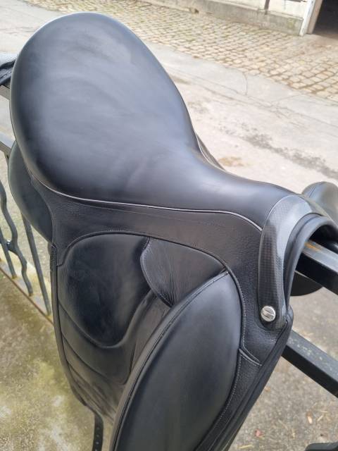 Sella da dressage Devoucoux  18" - 2018