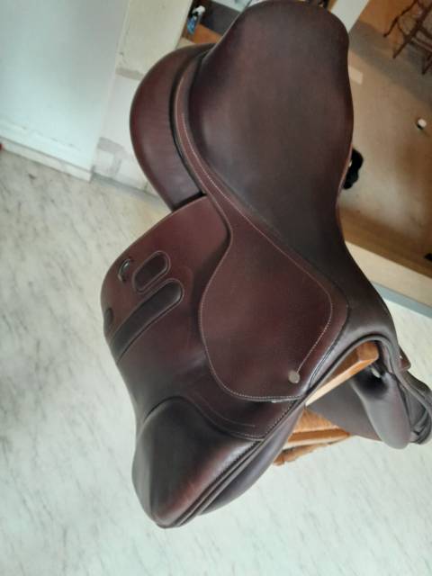 Sella da salto ostacoli GBS  18" - 2018