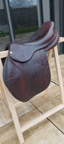 Sella da salto ostacoli CWD  18" - 2016