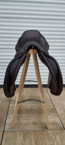 Sella da salto ostacoli CWD  18" - 2016