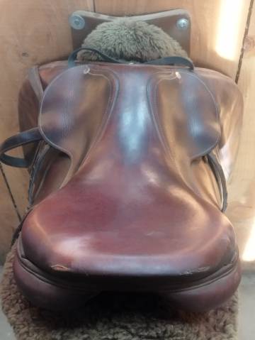 Sella da salto ostacoli Antar&egrave;s  17.5" - 2015