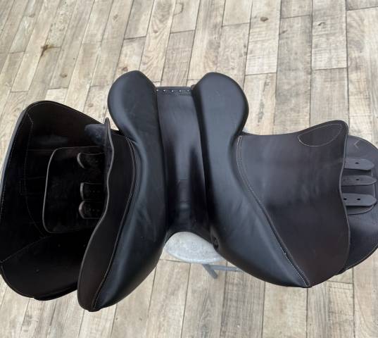 Sella da salto ostacoli Forestier  17" - 2021