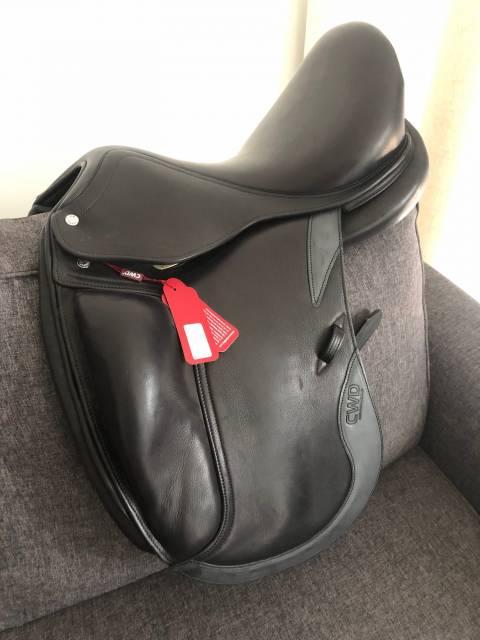 Sella da dressage CWD Dressage SE08 17" - 2025