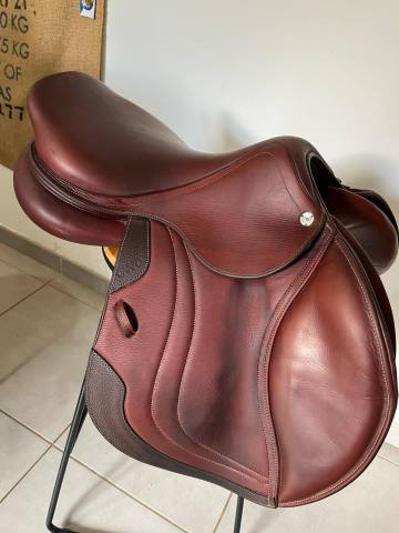 Sella da salto ostacoli CWD  17.5" - 2020