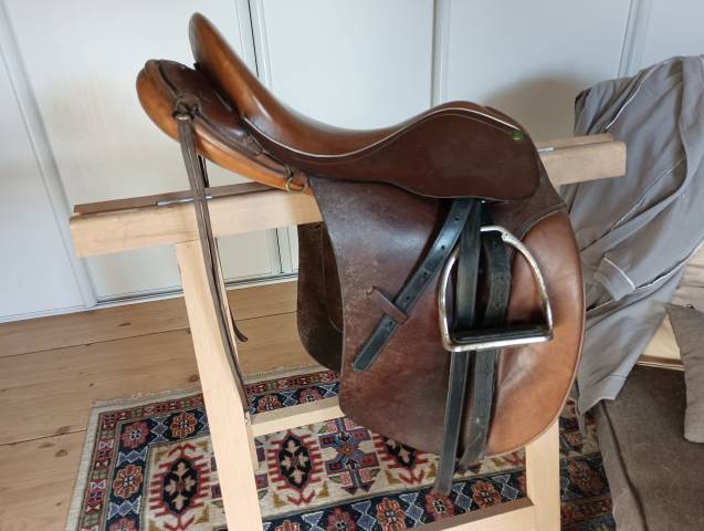 Sella da trekking Ronzon  18" - 2003