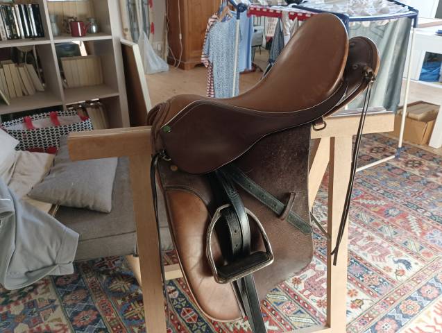 Sella da trekking Ronzon  18" - 2003