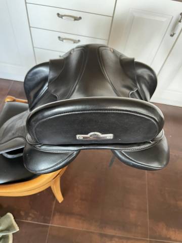 Sella da dressage Bates  18" - 2020