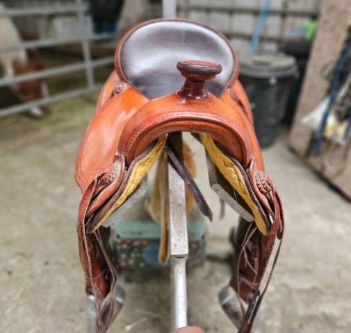 Sella western   16" - 2019