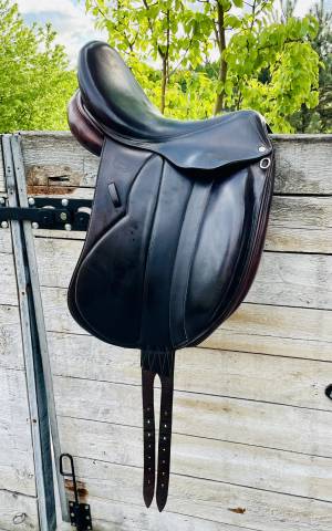 Sella da dressage Devoucoux  17" - 2007