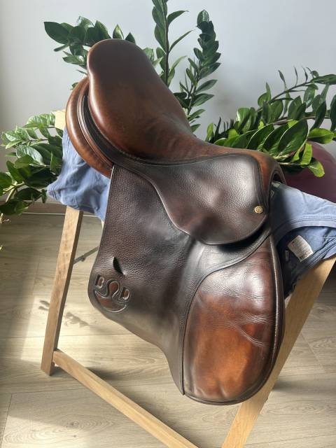 Sella da salto ostacoli Delgrange  17.5" - 2010