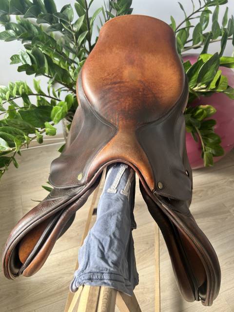 Sella da salto ostacoli Delgrange  17.5" - 2010