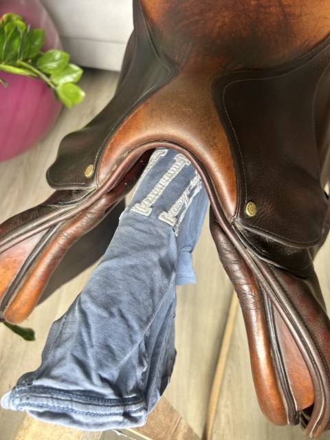 Sella da salto ostacoli Delgrange  17.5" - 2010