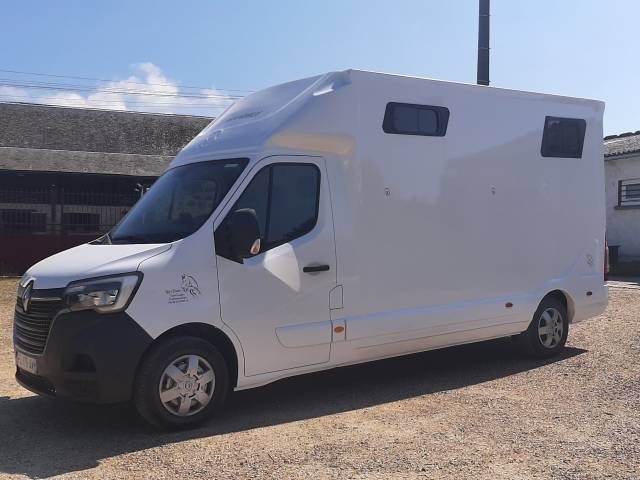 Van per Cavalli Renault Master 2022 Occasione
