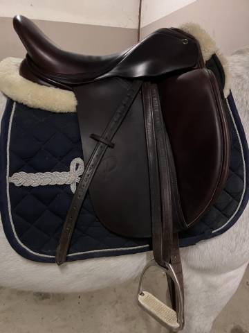 Sella da dressage Privil&egrave;ge Equitation  17.5" - 2020