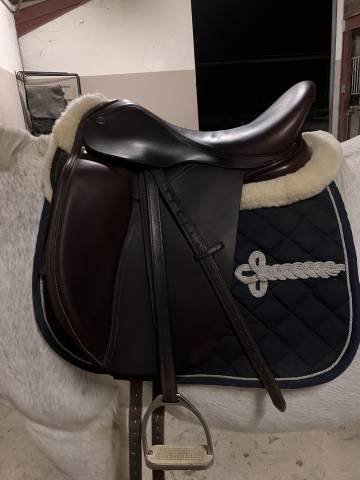Sella da dressage Privil&egrave;ge Equitation  17.5" - 2020