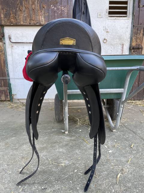 Sella da dressage Albion  17.5" - 2021