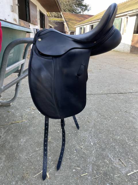 Sella da dressage Albion  17.5" - 2021