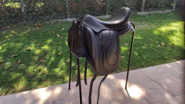 Sella da dressage Antar&egrave;s Cadence 18" - 2025