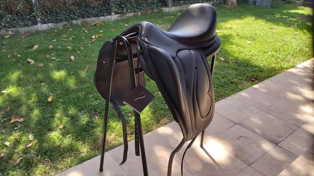 Sella da dressage Antar&egrave;s Cadence 18" - 2025