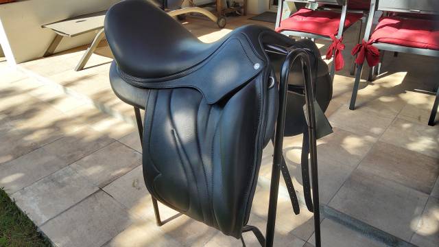 Sella da dressage Antar&egrave;s Cadence 18" - 2025