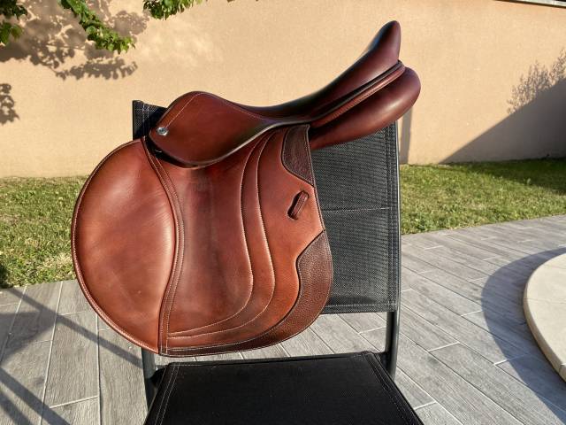 Sella da salto ostacoli CWD  17.5" - 2020