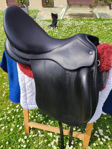 Sella da dressage Childeric  18" - 2016