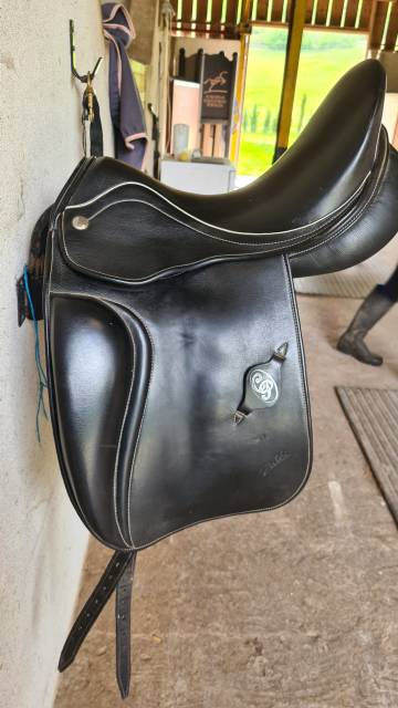 Sella da dressage Zaldi  17.5" - 2013
