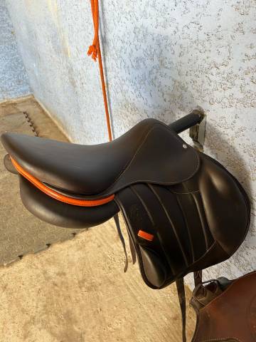 Sella da salto ostacoli Forestier  17.5" - 2022