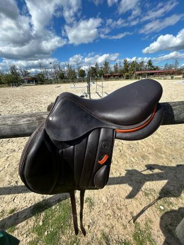 Sella da salto ostacoli Forestier  17.5" - 2022