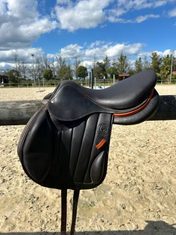 Sella da salto ostacoli Forestier  17.5" - 2022