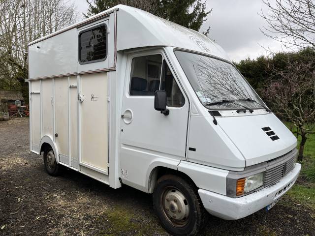 Van per Cavalli Renault Master 1991 Occasione