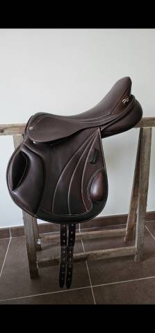 Sella da salto ostacoli  Premier Equine 17" - 2023