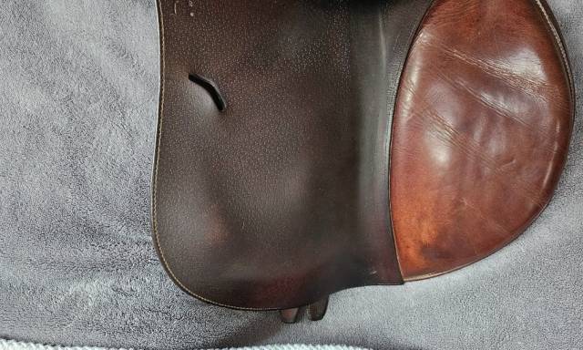 Sella da salto ostacoli Antarès  18" - 2005