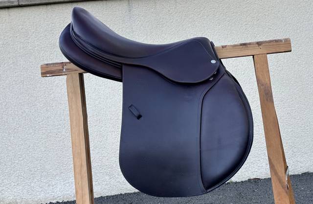 Sella da salto ostacoli Devoucoux  17.5" - 2019