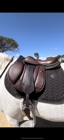 Sella da salto ostacoli Forestier  17.5" - 2024