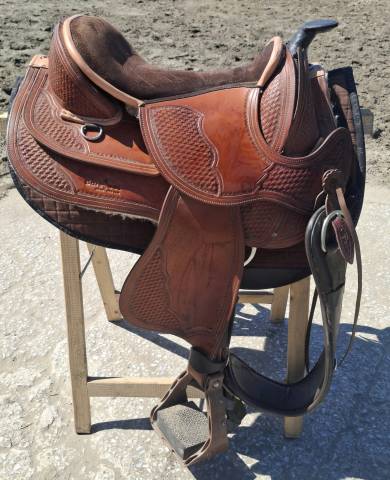 Sella western Barefoot   17.5" - 2018