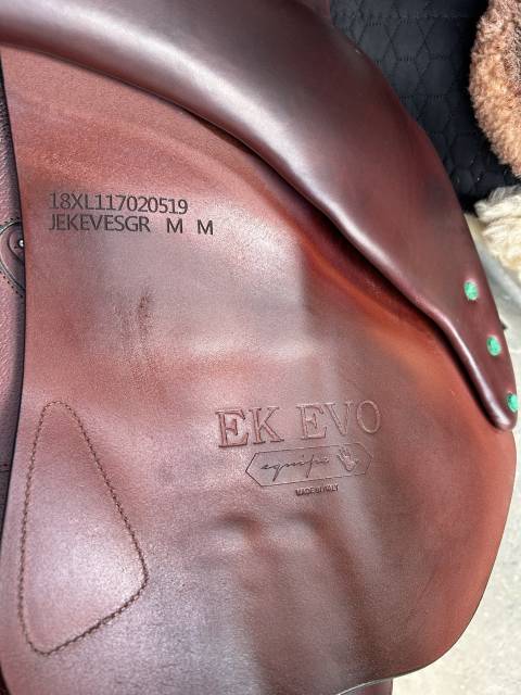 Sella da salto ostacoli Equipe  18" - 2019