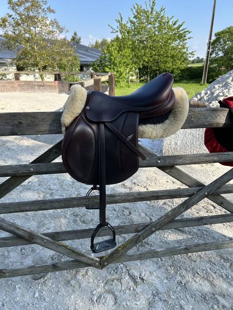 Sella da salto ostacoli Equipe  18" - 2019
