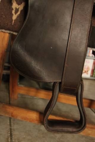 Sella western   16" - 2016