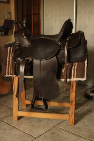 Sella western   16" - 2016