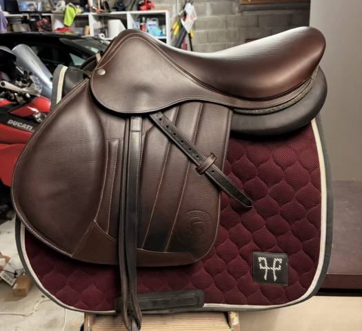 Sella da salto ostacoli Forestier  17.5" - 2024
