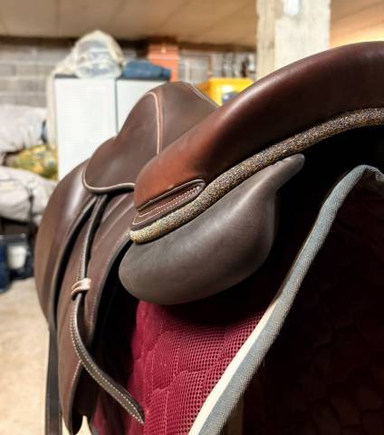 Sella da salto ostacoli Forestier  17.5" - 2024