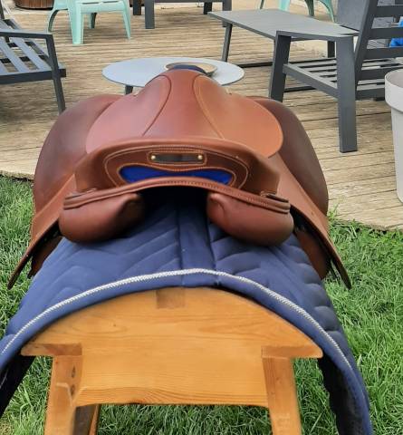 Sella da salto ostacoli Delgrange  17.5" - 2025