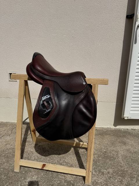 Sella da salto ostacoli CWD  17" - 2014