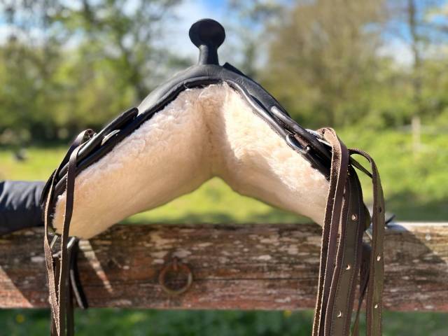 Sella western Barefoot   17.5" - 2025