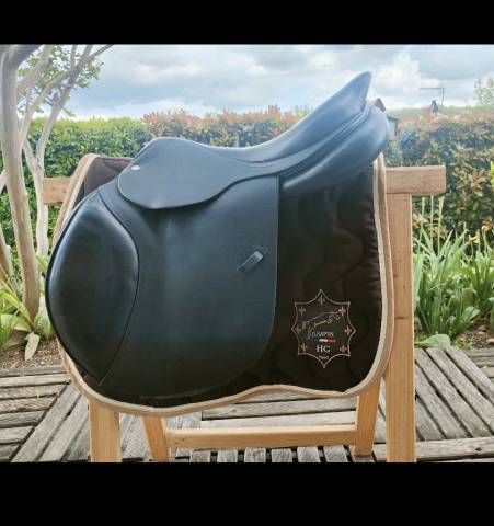 Sella da salto ostacoli CWD Classic SEO1 Semi-creuse TC 17.5" - 2016