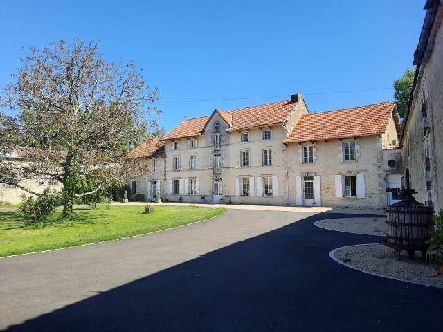 Bella dimora equestre In vendita Charente-Maritime